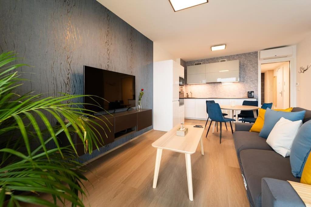 Insady - Studio In Brno-Center エクステリア 写真
